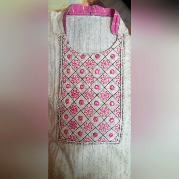 Embroidered Kurti Salwar - Picture 3 of 6